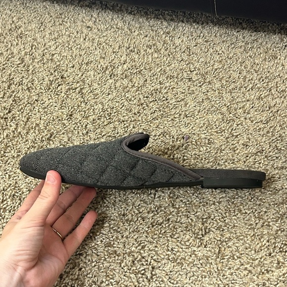 VIVAIA Quilted Charcoal Gray Slip On Mules Women's Size 39 9 Round Toe Casual - Picture 3 of 7